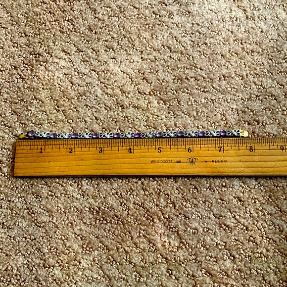 Lilac color bracelet - Picture 1 of 4